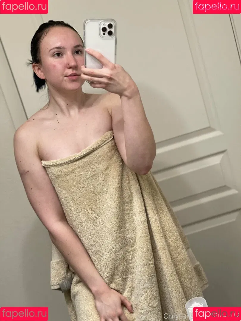 fiteen18 / nikinina178 Onlyfans Photo Gallery 