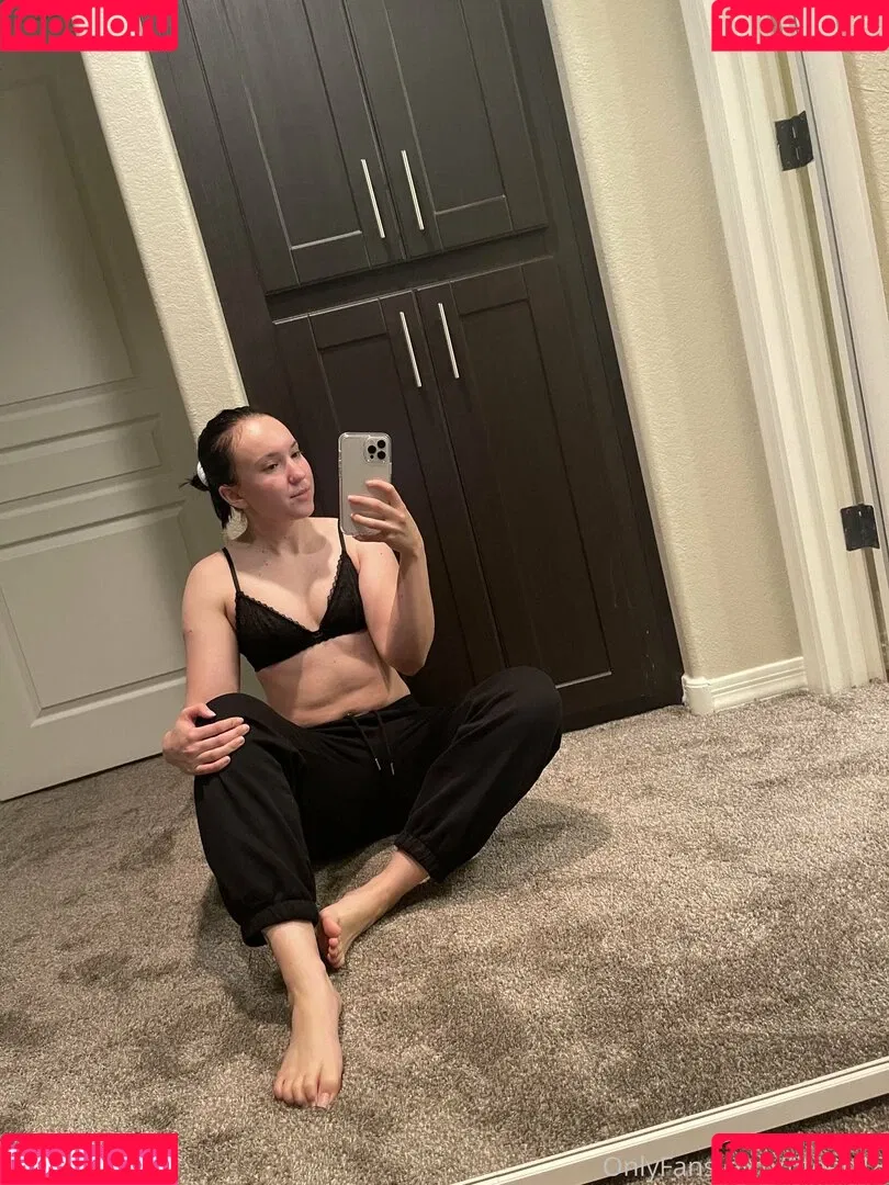 fiteen18 / nikinina178 Onlyfans Photo Gallery 