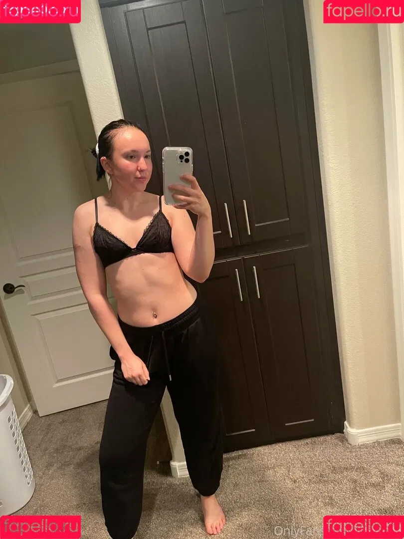 fiteen18 / nikinina178 Onlyfans Photo Gallery 