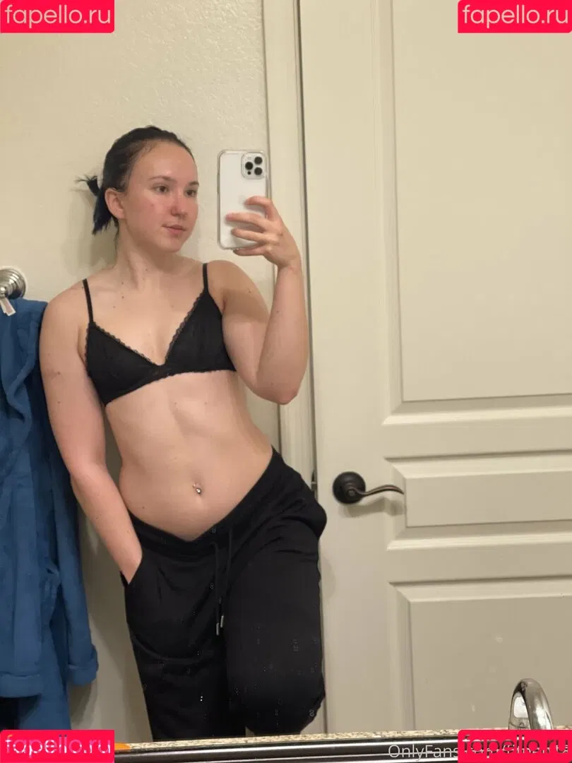 fiteen18 / nikinina178 Onlyfans Photo Gallery 