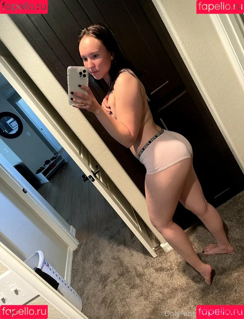 fiteen18 / nikinina178 Onlyfans Photo Gallery 