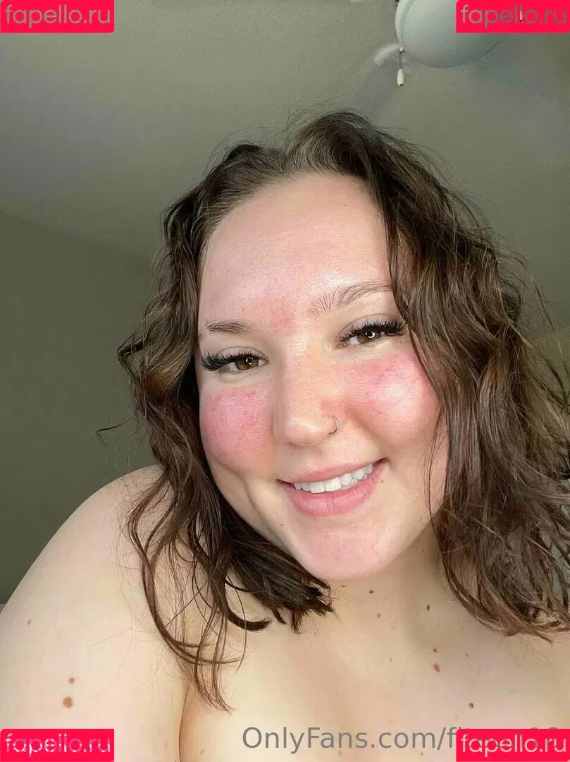 fiteen18 / nikinina178 Onlyfans Photo Gallery 