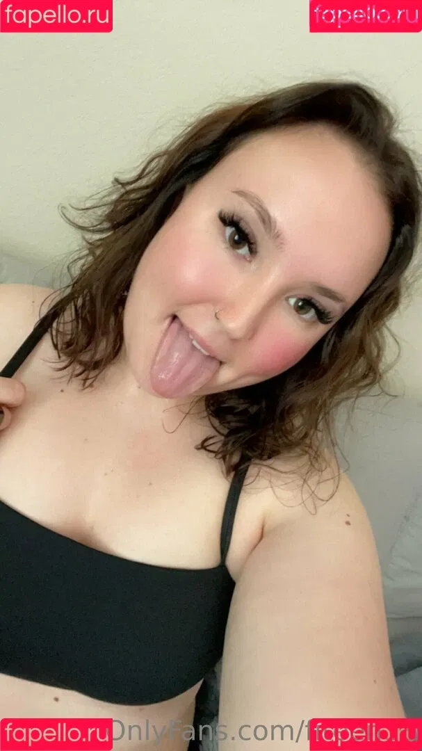 fiteen18 / nikinina178 Onlyfans Photo Gallery 