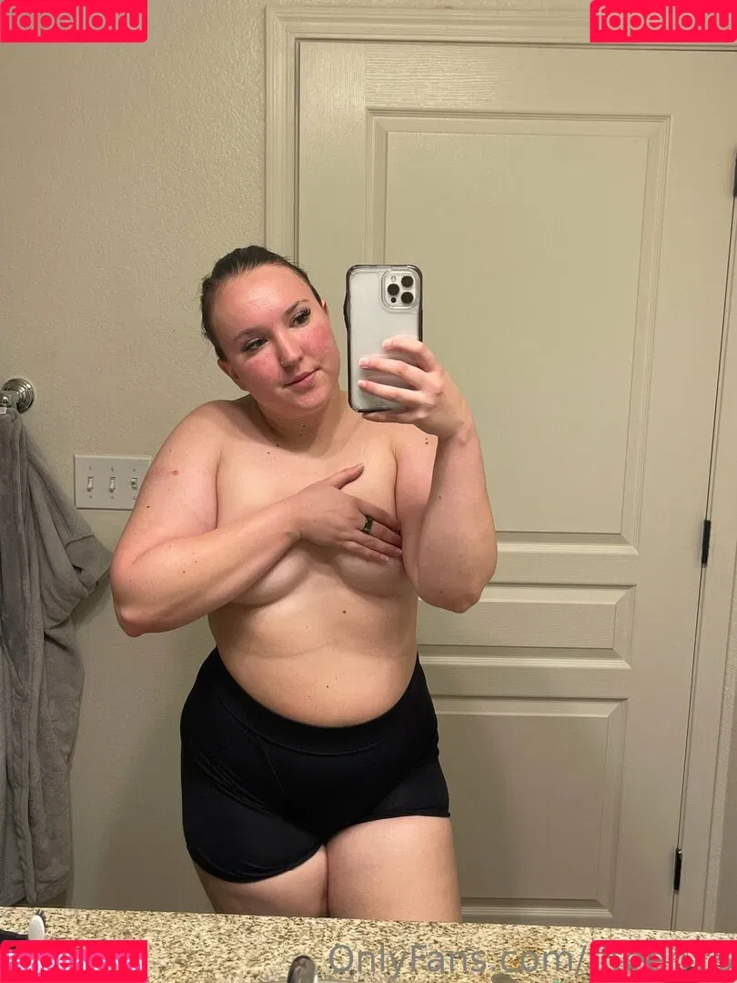 fiteen18 / nikinina178 Onlyfans Photo Gallery 