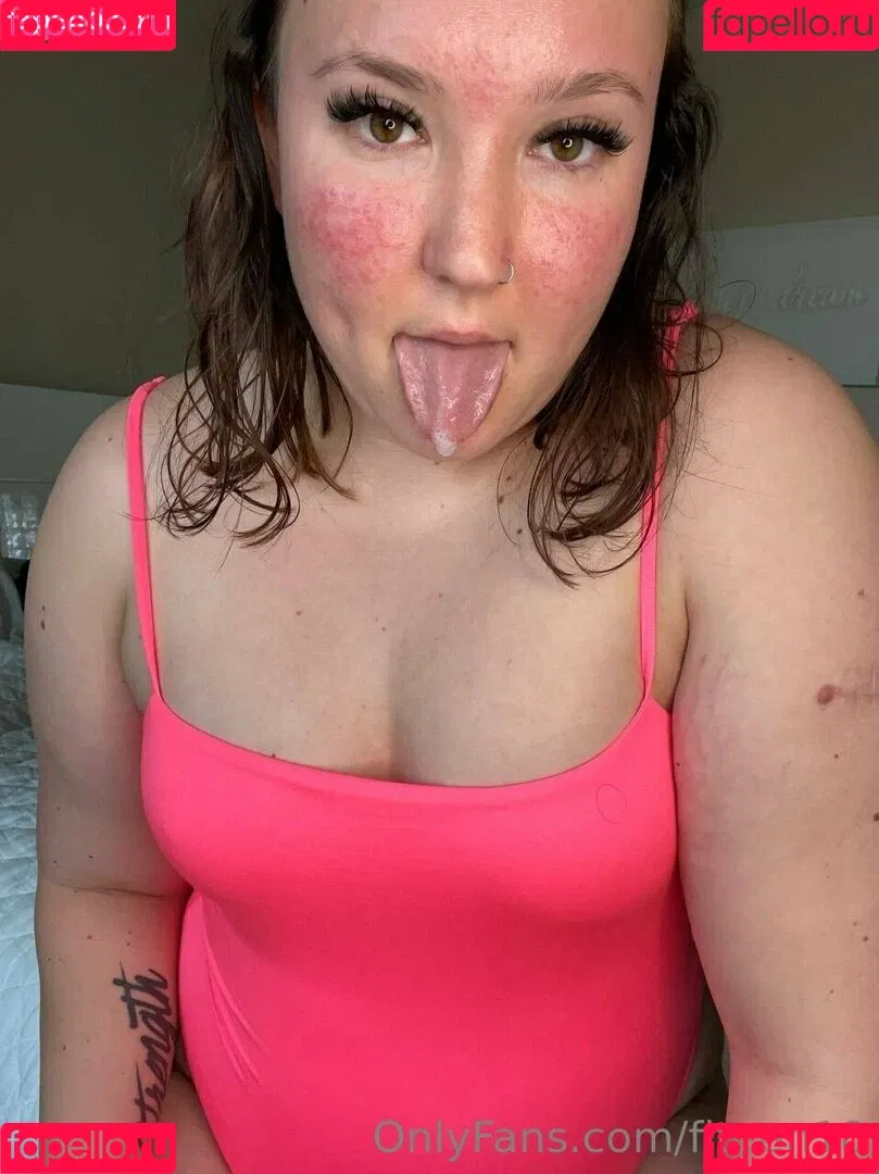 fiteen18 / nikinina178 Onlyfans Photo Gallery 