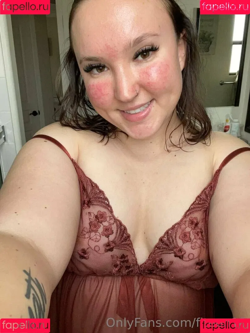 fiteen18 / nikinina178 Onlyfans Photo Gallery 