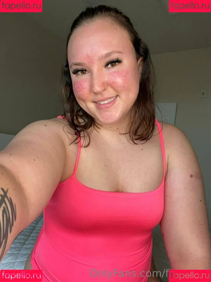 fiteen18 / nikinina178 Onlyfans Photo Gallery 