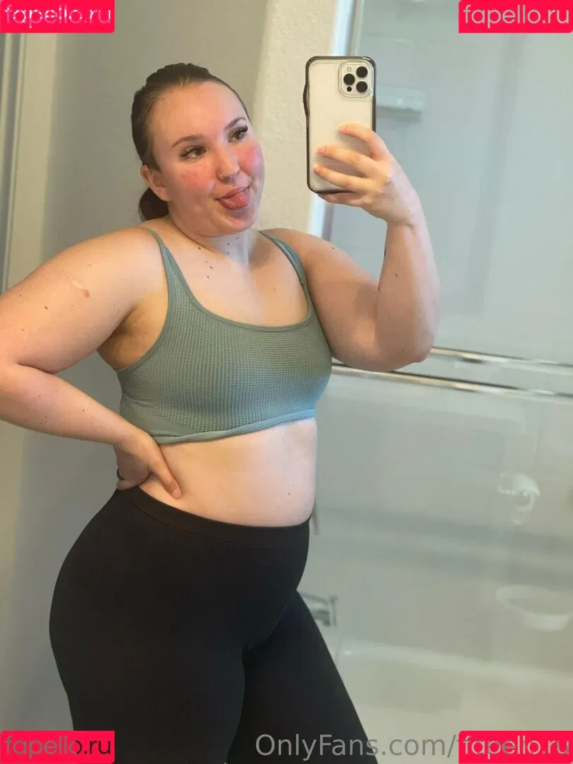 fiteen18 / nikinina178 Onlyfans Photo Gallery 