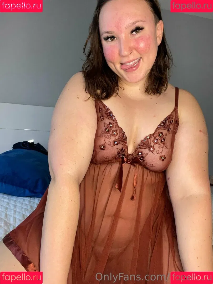 fiteen18 / nikinina178 Onlyfans Photo Gallery 