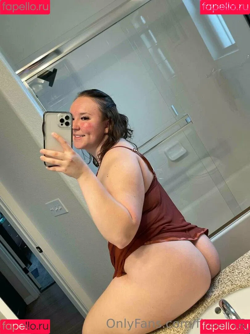 fiteen18 / nikinina178 Onlyfans Photo Gallery 
