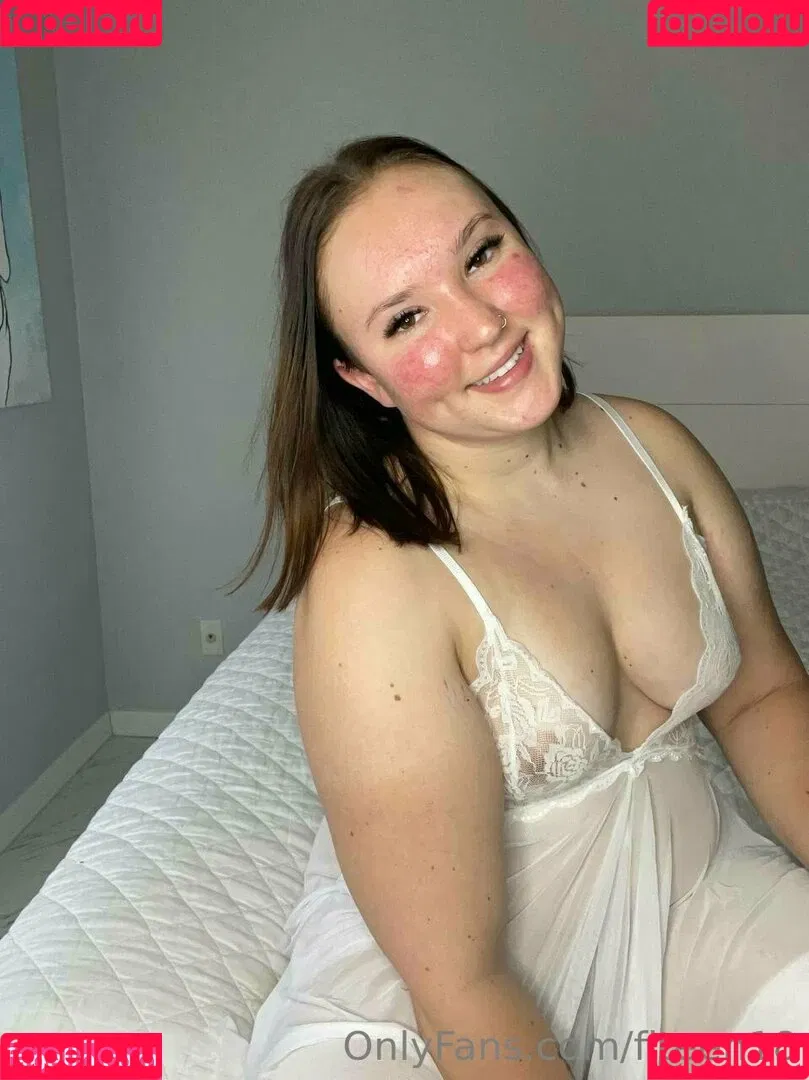 fiteen18 / nikinina178 Onlyfans Photo Gallery 