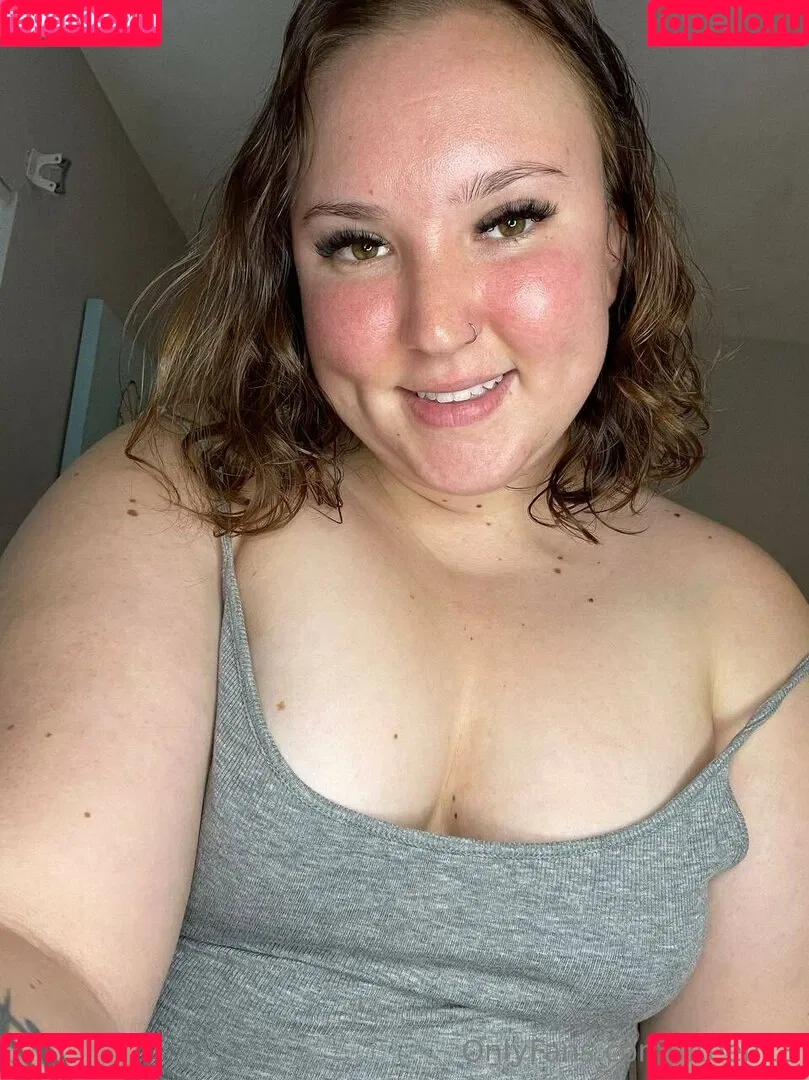 fiteen18 / nikinina178 Onlyfans Photo Gallery 