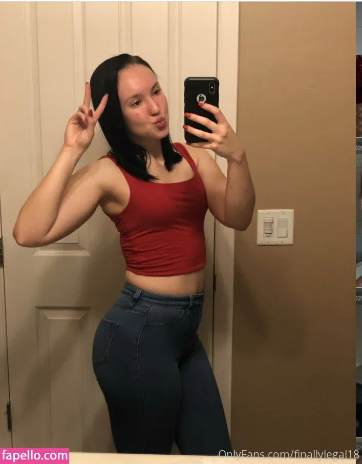 fiteen18 / nikinina178 Onlyfans Photo Gallery 