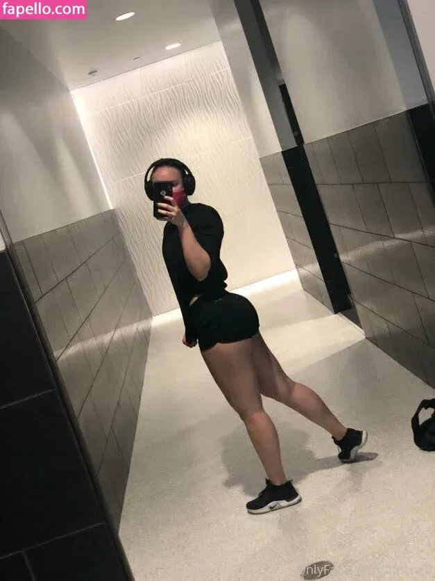 fiteen18 / nikinina178 Onlyfans Photo Gallery 