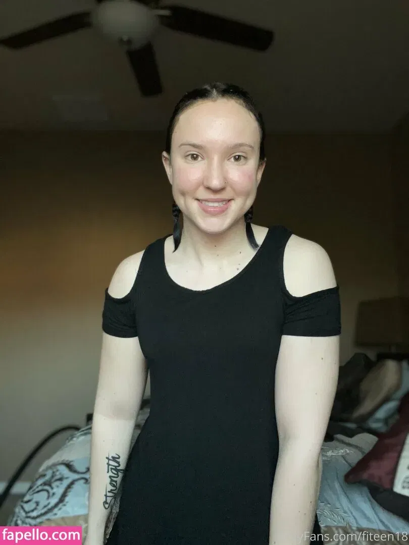 fiteen18 / nikinina178 Onlyfans Photo Gallery 