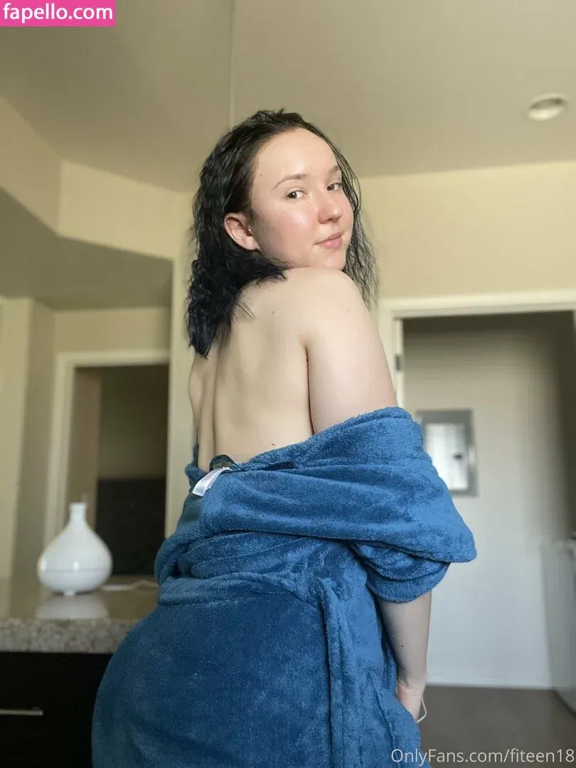 fiteen18 / nikinina178 Onlyfans Photo Gallery 