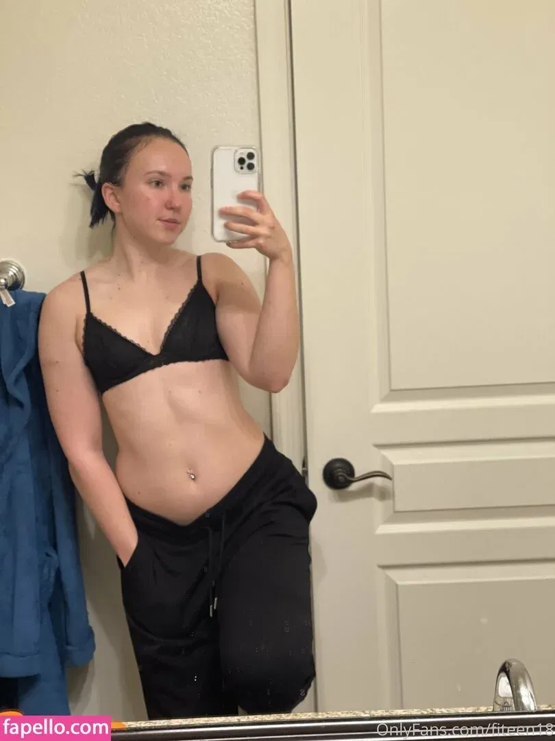 fiteen18 / nikinina178 Onlyfans Photo Gallery 