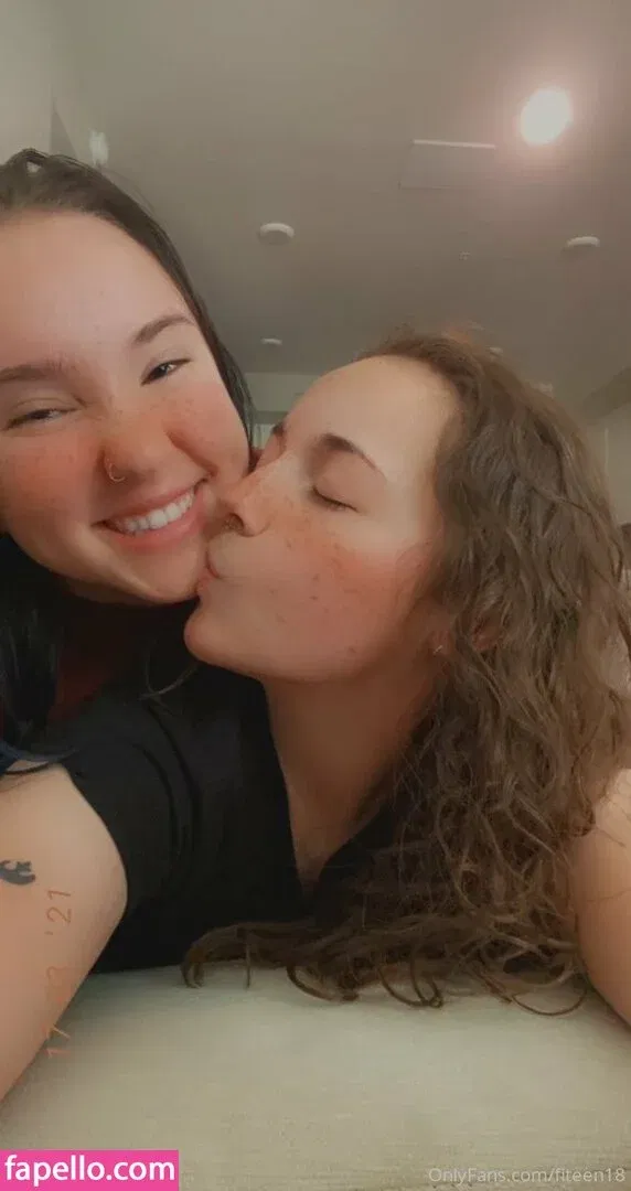 fiteen18 / nikinina178 Onlyfans Photo Gallery 