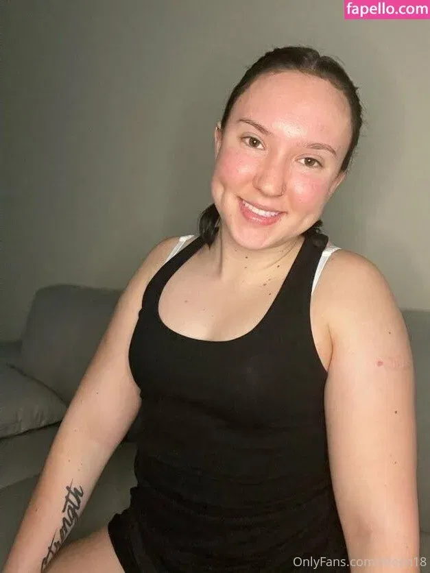 fiteen18 / nikinina178 Onlyfans Photo Gallery 