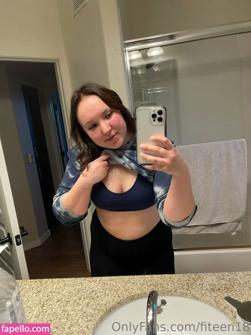 fiteen18 / nikinina178 Onlyfans Photo Gallery 