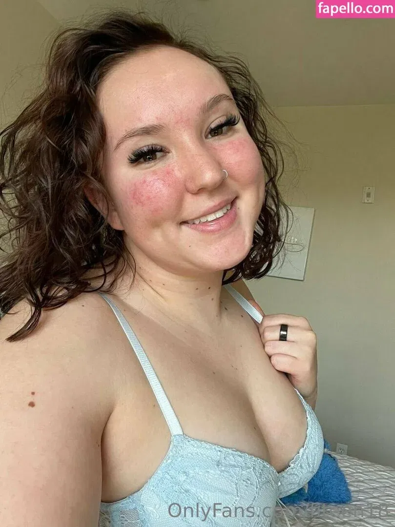 fiteen18 / nikinina178 Onlyfans Photo Gallery 