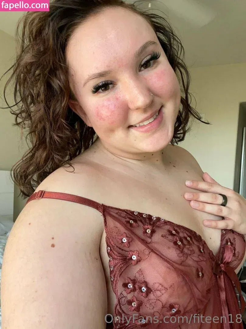 fiteen18 / nikinina178 Onlyfans Photo Gallery 