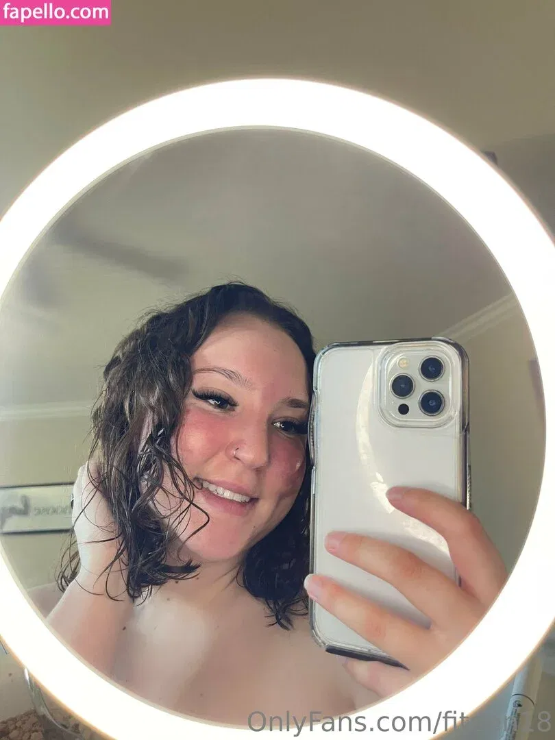 fiteen18 / nikinina178 Onlyfans Photo Gallery 