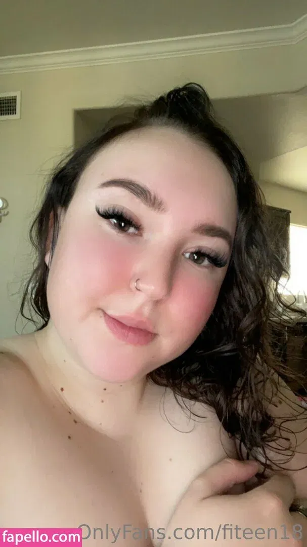 fiteen18 / nikinina178 Onlyfans Photo Gallery 