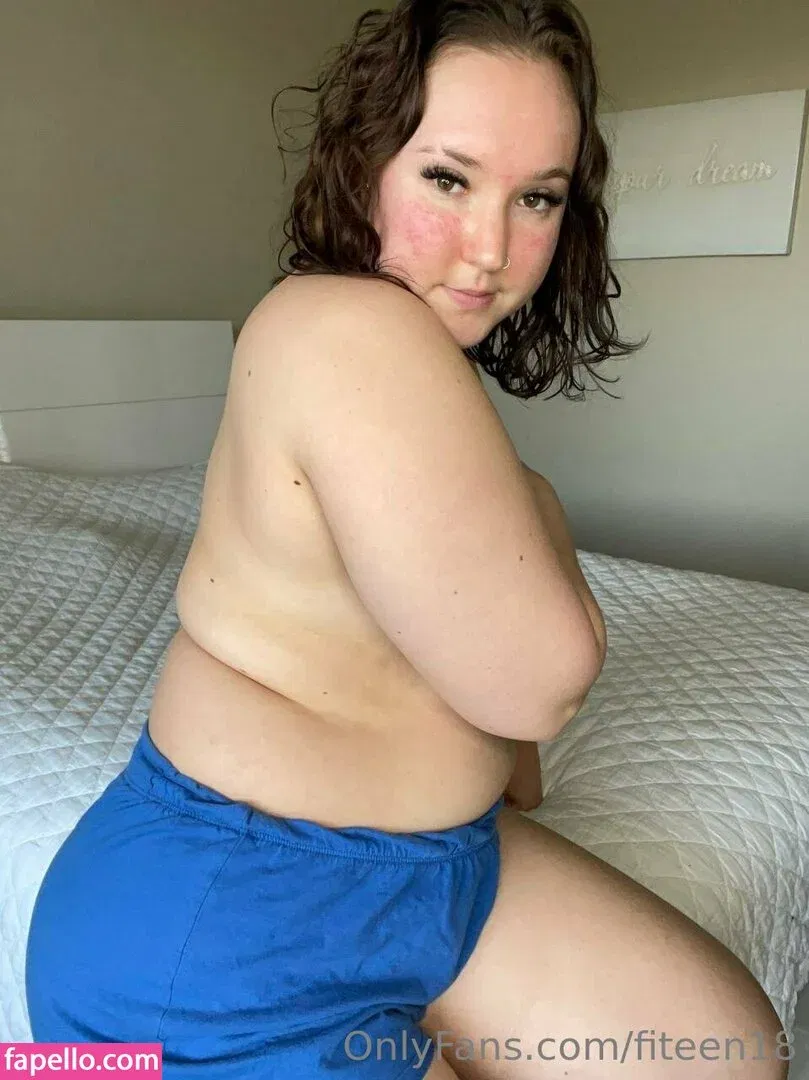 fiteen18 / nikinina178 Onlyfans Photo Gallery 