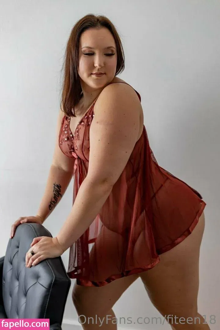 fiteen18 / nikinina178 Onlyfans Photo Gallery 