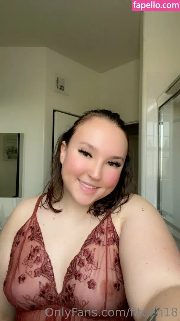 fiteen18 / nikinina178 Onlyfans Photo Gallery 