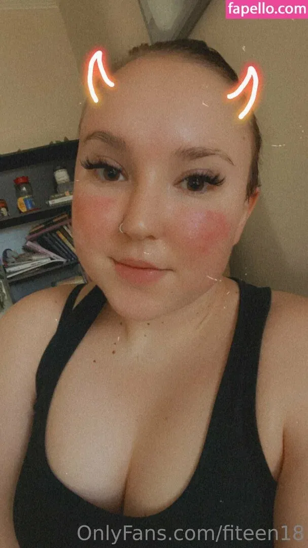fiteen18 / nikinina178 Onlyfans Photo Gallery 