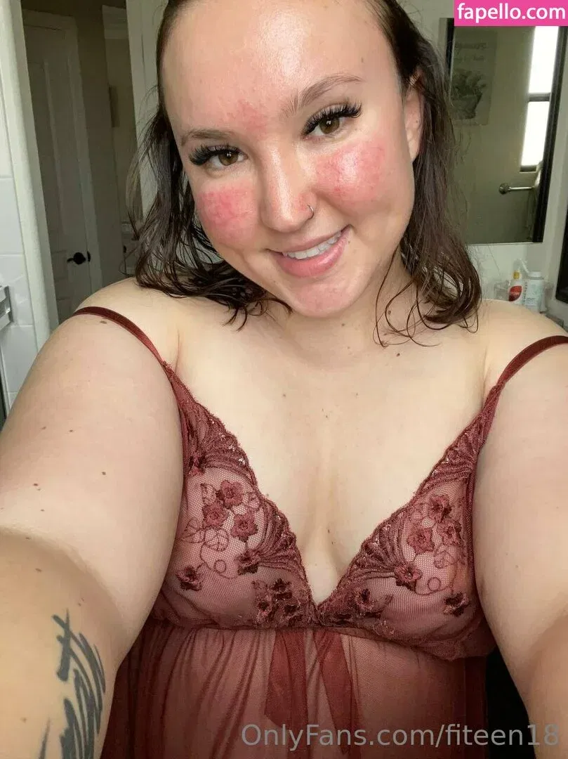 fiteen18 / nikinina178 Onlyfans Photo Gallery 