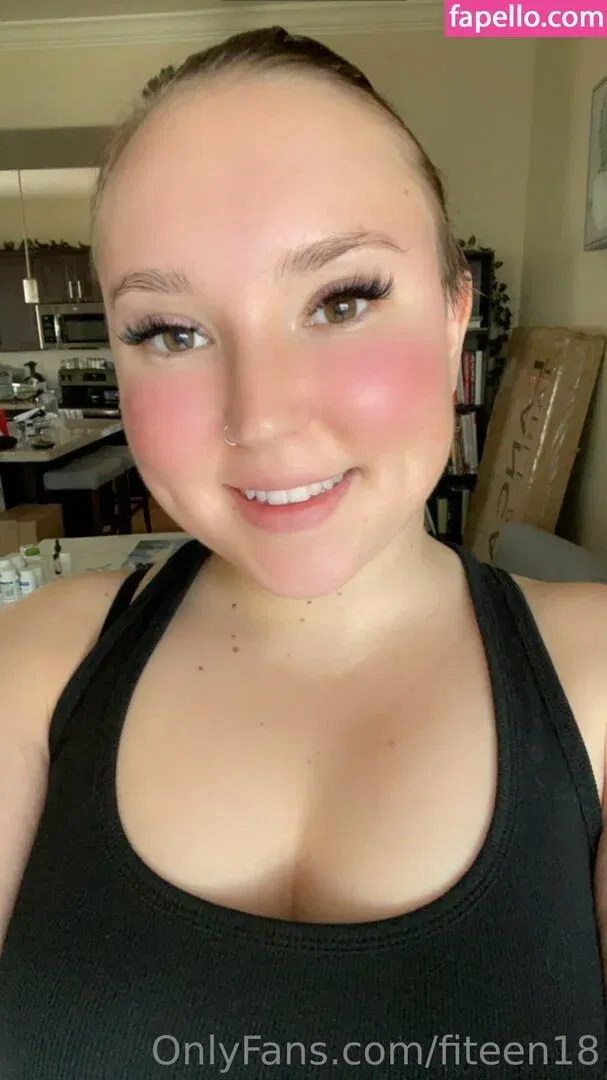 fiteen18 / nikinina178 Onlyfans Photo Gallery 