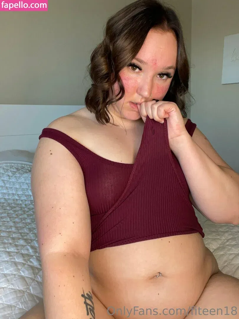 fiteen18 / nikinina178 Onlyfans Photo Gallery 