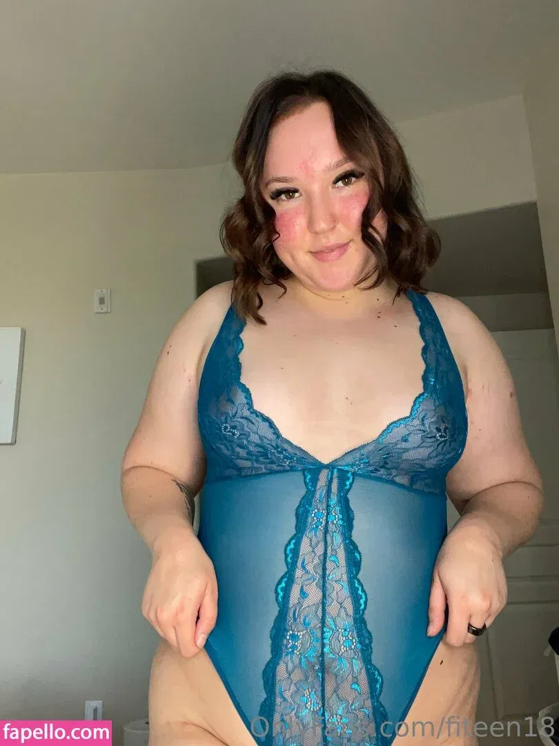 fiteen18 / nikinina178 Onlyfans Photo Gallery 