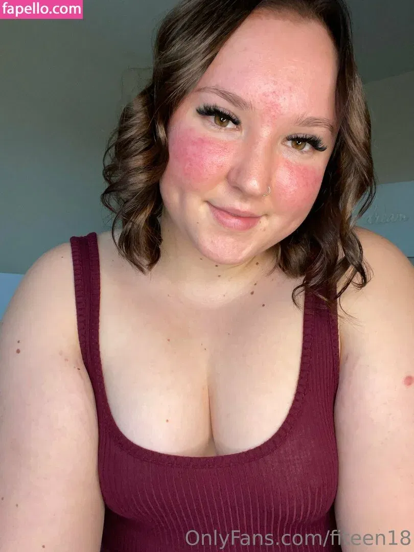 fiteen18 / nikinina178 Onlyfans Photo Gallery 