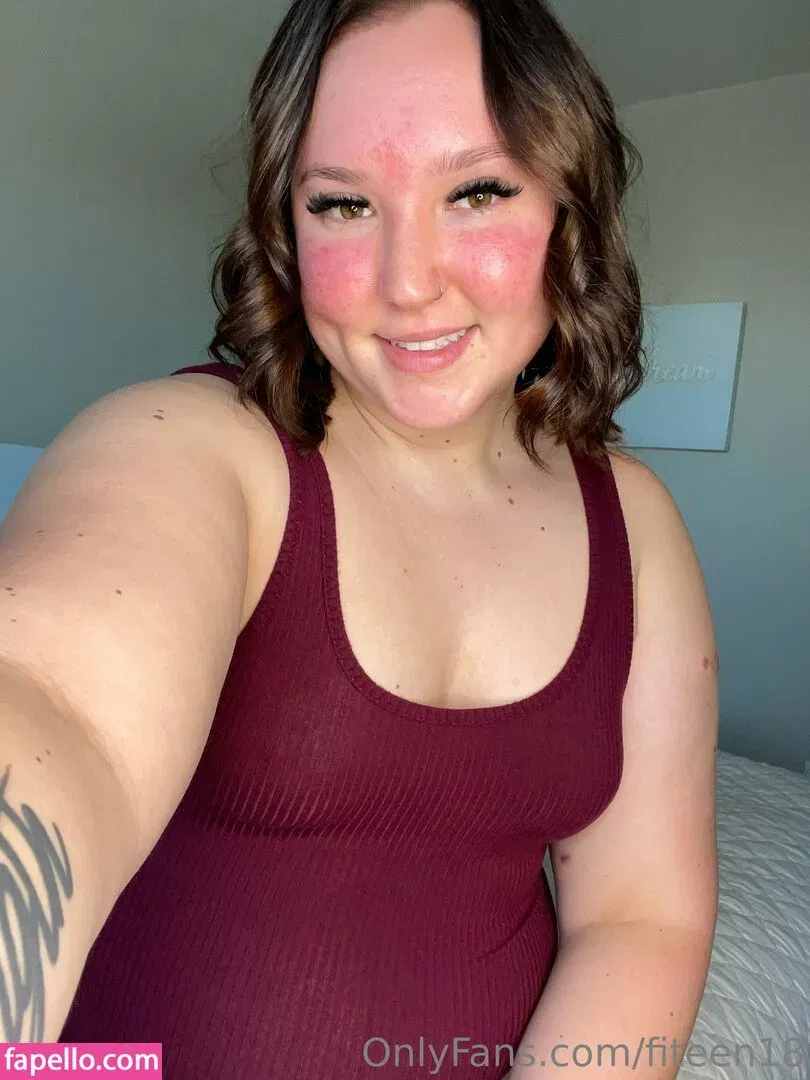 fiteen18 / nikinina178 Onlyfans Photo Gallery 