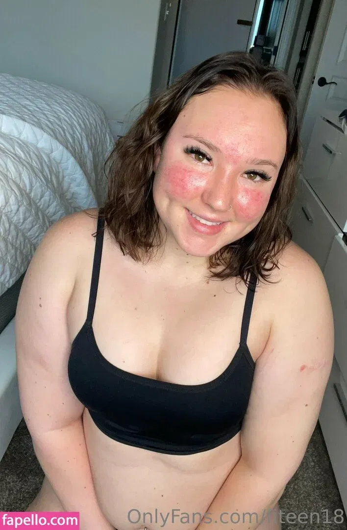 fiteen18 / nikinina178 Onlyfans Photo Gallery 