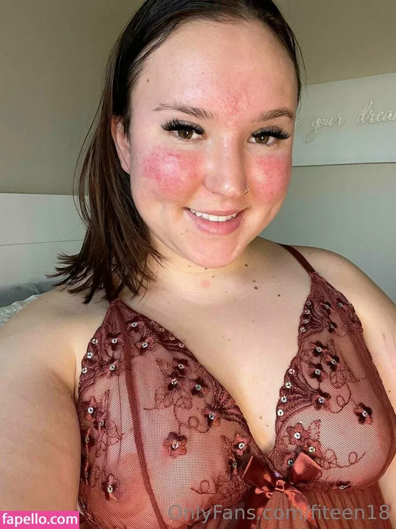 fiteen18 / nikinina178 Onlyfans Photo Gallery 