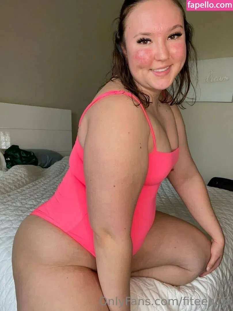 fiteen18 / nikinina178 Onlyfans Photo Gallery 