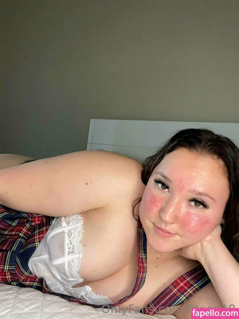 fiteen18 / nikinina178 Onlyfans Photo Gallery 