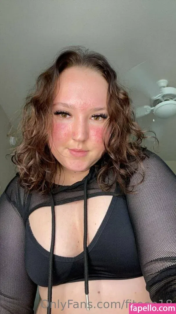 fiteen18 / nikinina178 Onlyfans Photo Gallery 