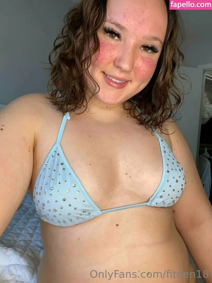 fiteen18 / nikinina178 Onlyfans Photo Gallery 