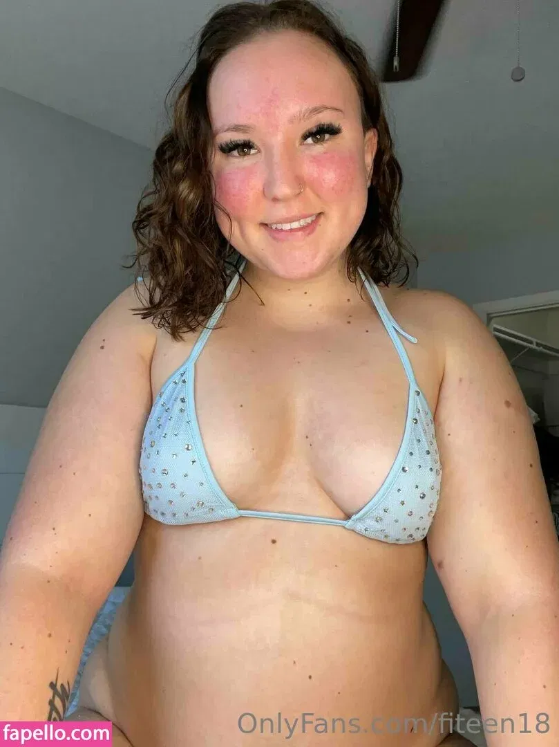 fiteen18 / nikinina178 Onlyfans Photo Gallery 