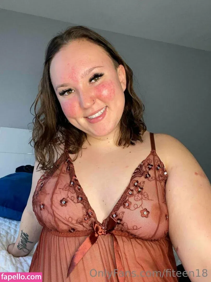 fiteen18 / nikinina178 Onlyfans Photo Gallery 