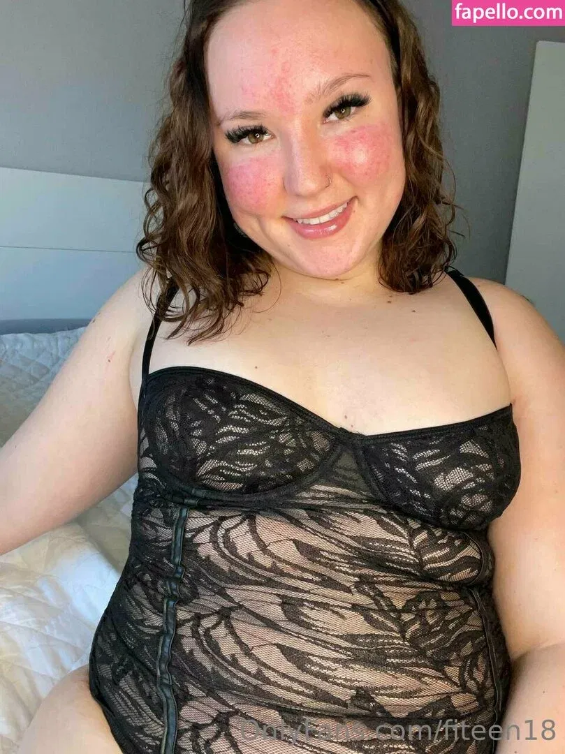 fiteen18 / nikinina178 Onlyfans Photo Gallery 