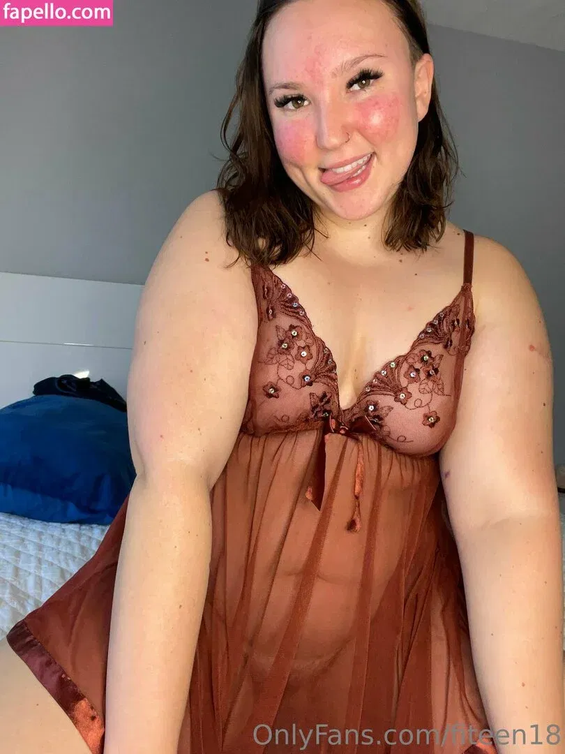 fiteen18 / nikinina178 Onlyfans Photo Gallery 