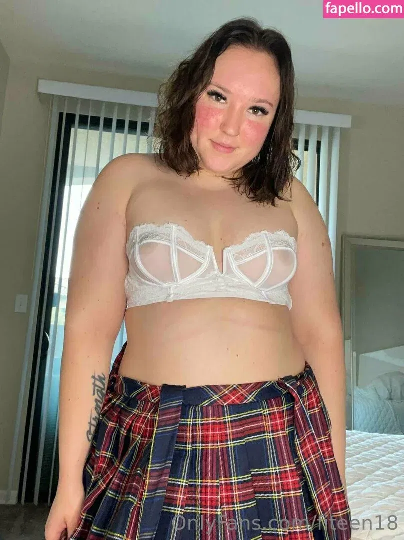 fiteen18 / nikinina178 Onlyfans Photo Gallery 