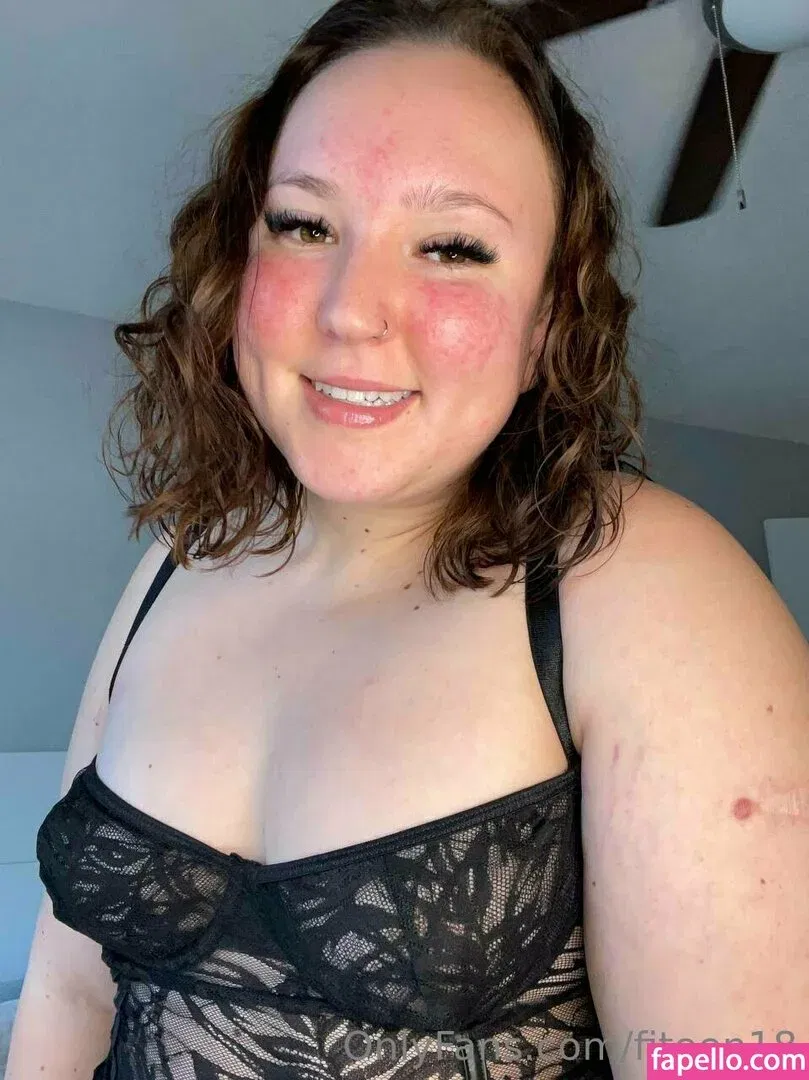 fiteen18 / nikinina178 Onlyfans Photo Gallery 